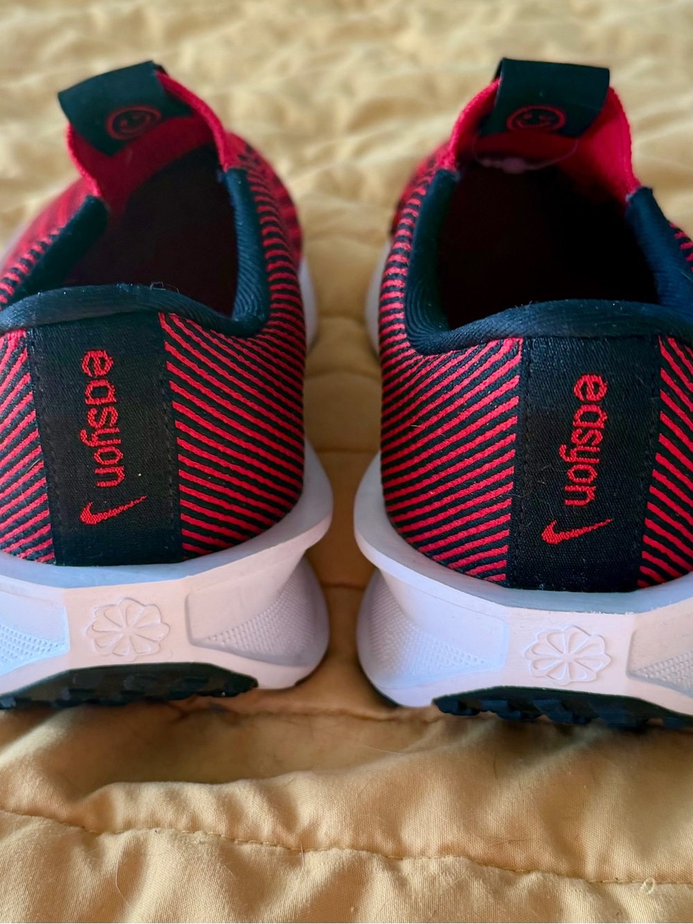 Nike Interact Run EasyOn 'University Red'  men’s size 7.5 running shoes - Picture 4 of 5